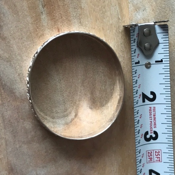 Hawaiian Turtle Pattern Solid Sterling Silver Bangle Bracelet 7.5” diameter - Picture 2 of 5